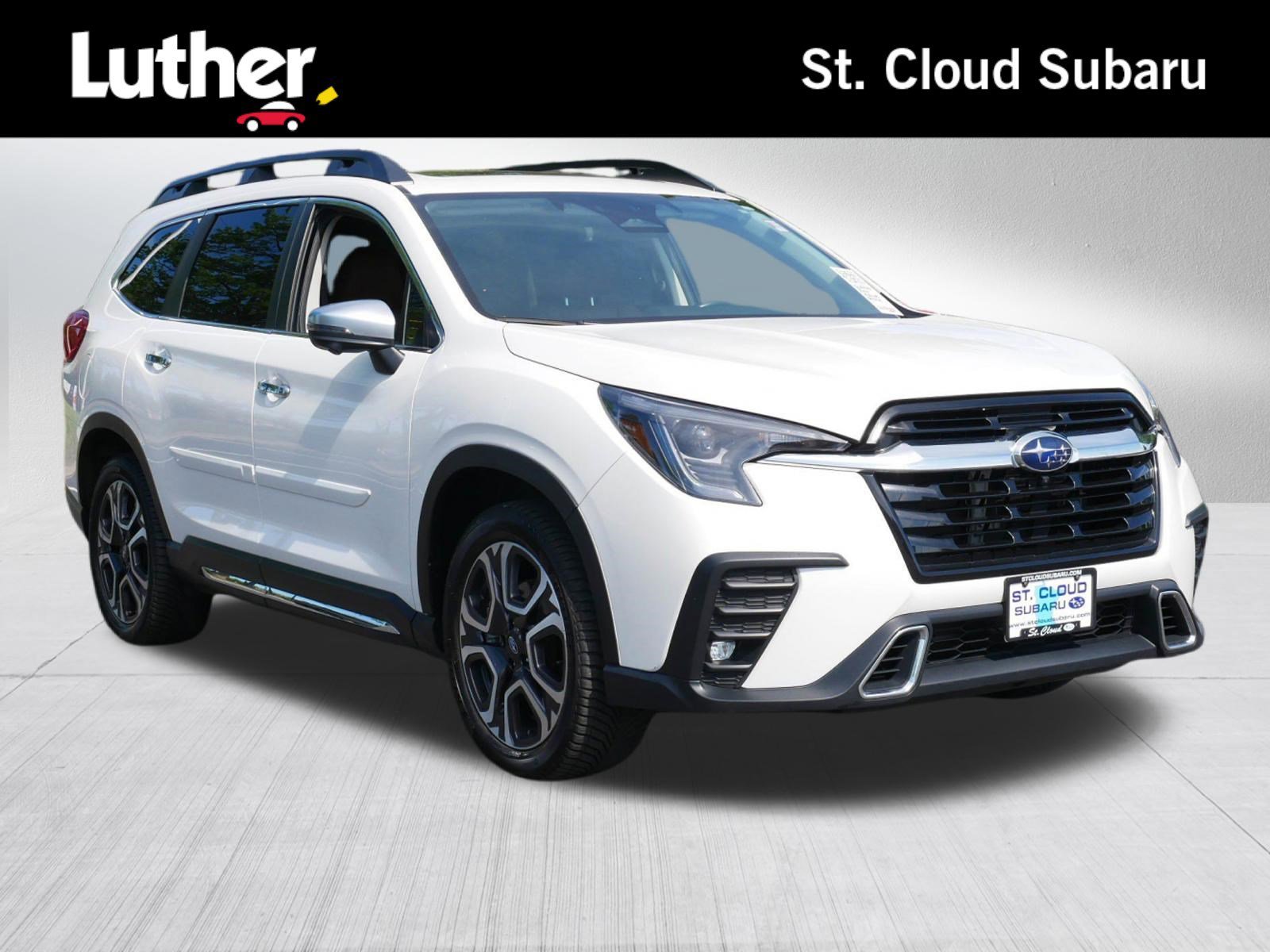 2023 Subaru Ascent Touring's photo