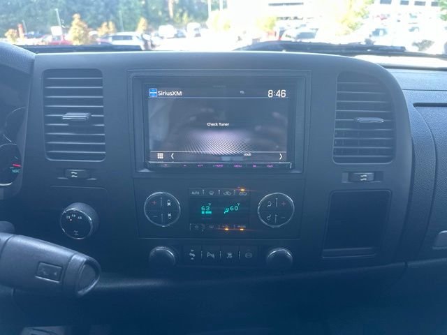 Used 2011 Silver GMC SLE image 22