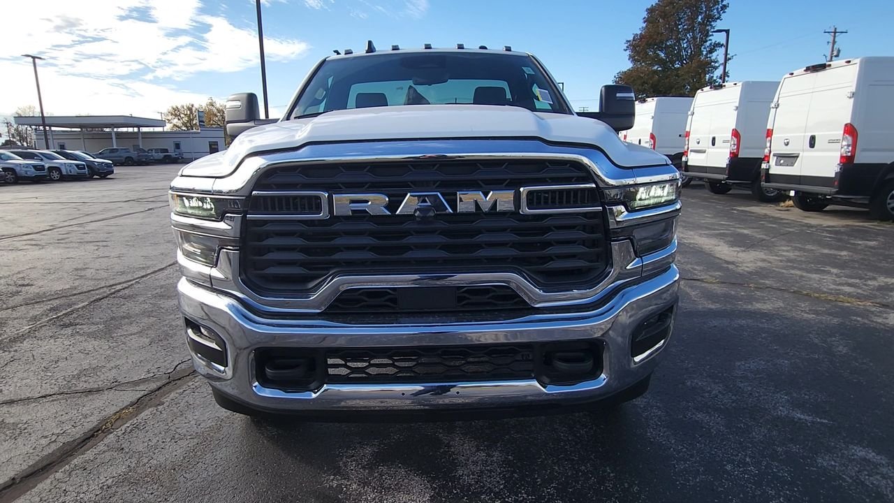 New 2026 Bright White Clearcoat RAM Tradesman image 3