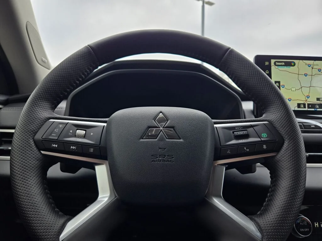 New 2026 Black Mitsubishi SE image 28