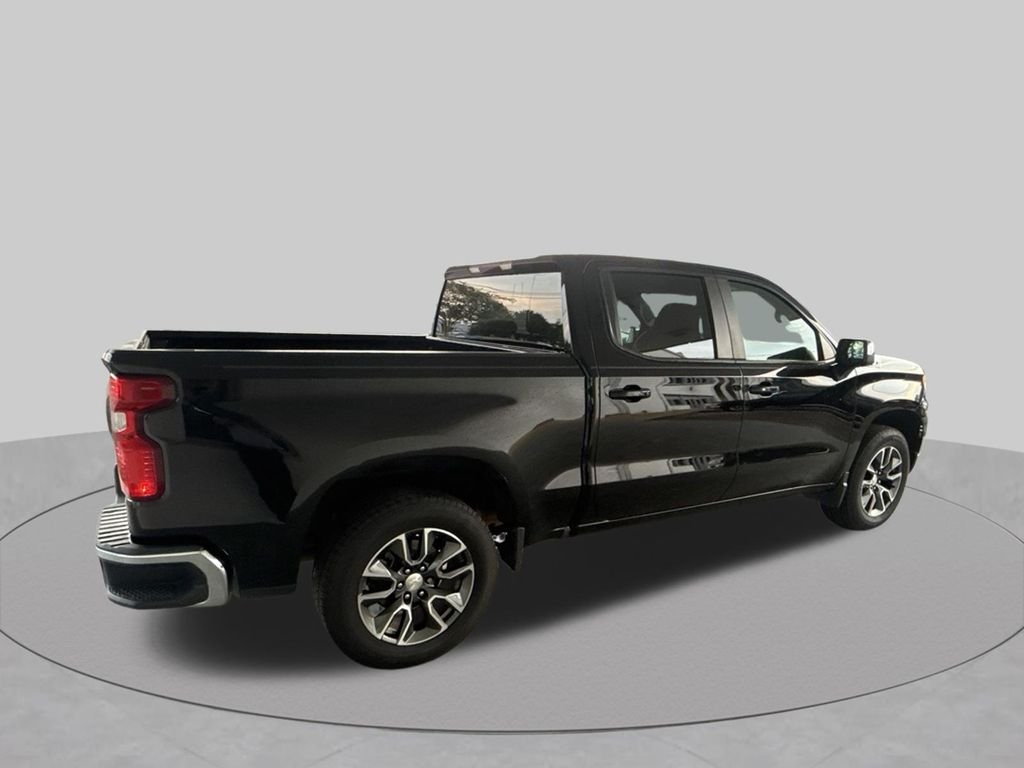 Used 2022 Black Chevrolet LT image 9