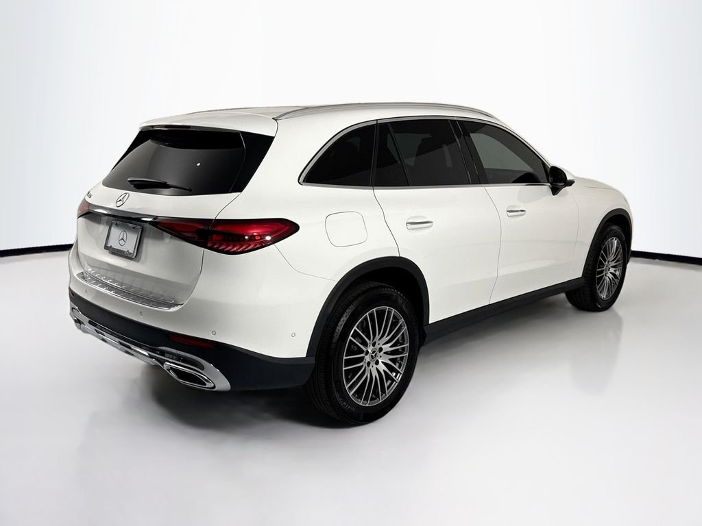 Used 2026  Mercedes-Benz GLC 300 image 5
