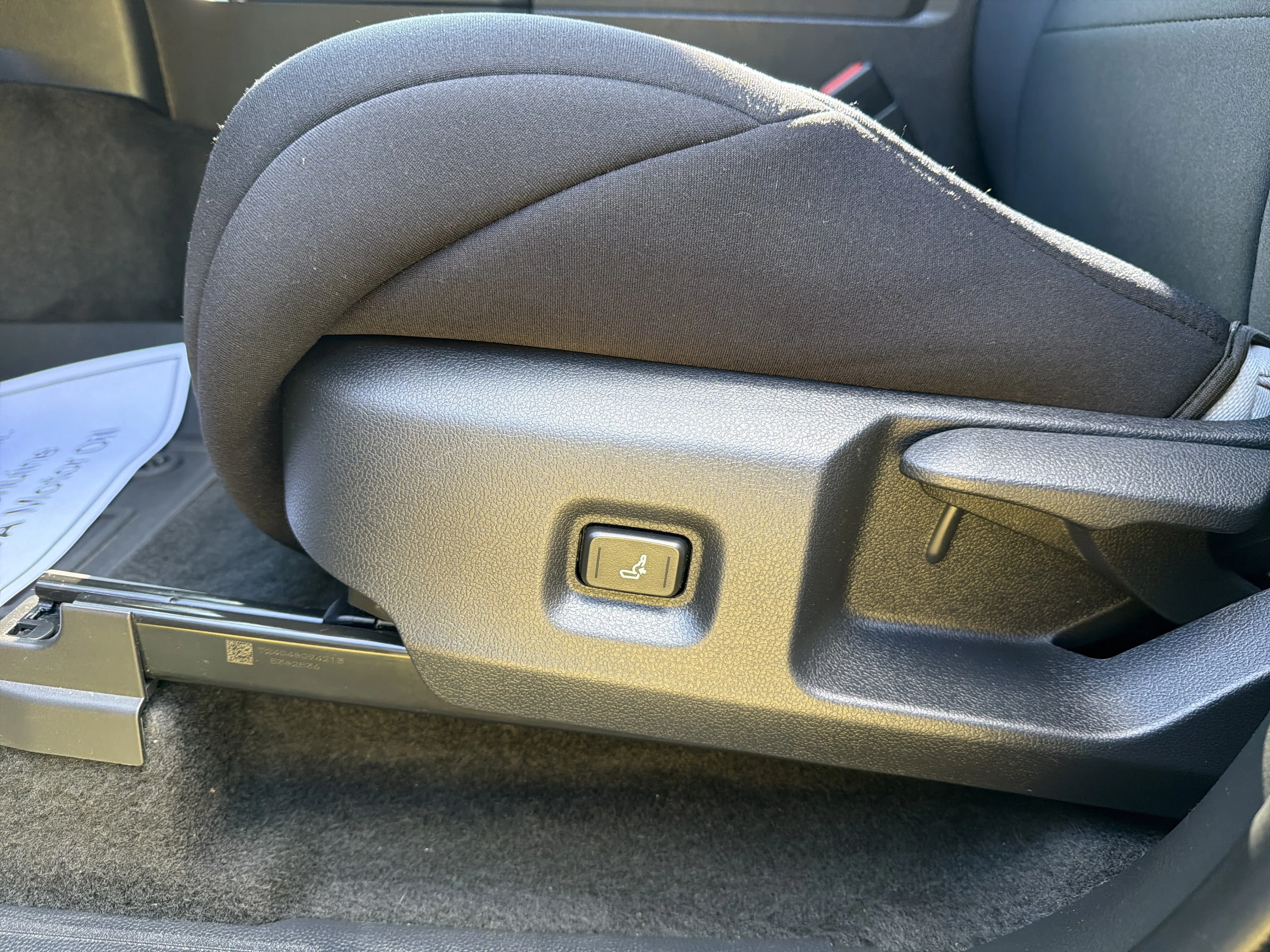 2024 Toyota Tacoma SR5 - Photo 15