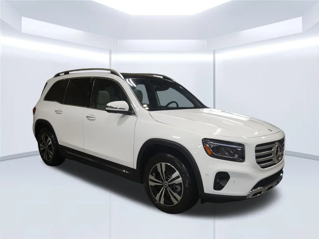 New 2026 Polar White Mercedes-Benz GLB 250 image 7