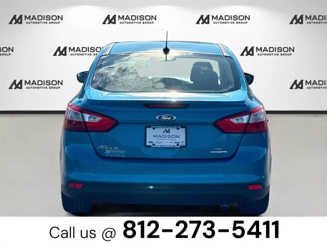 Used 2013 Blue Ford SE image 6