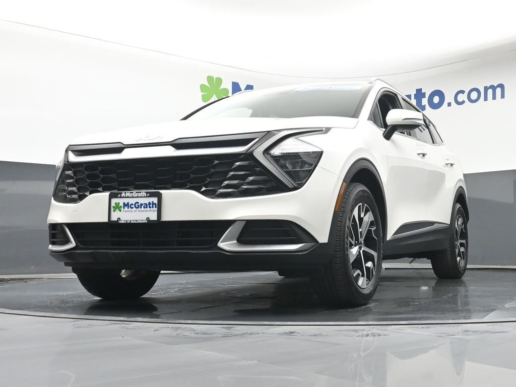 Used 2023 White Kia EX image 7
