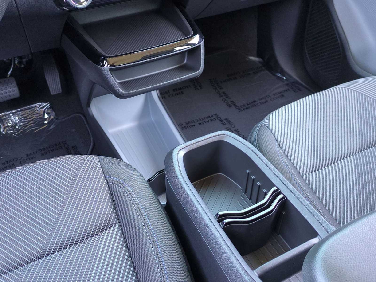 2027 Chevrolet Bolt LT - Photo 18