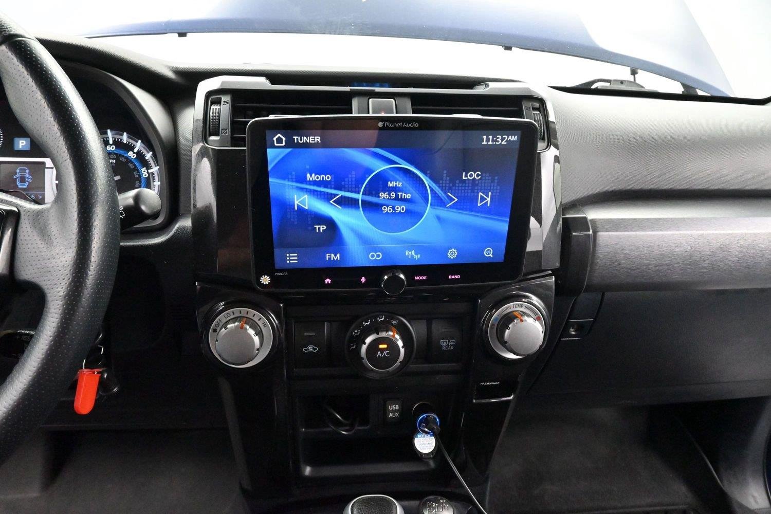 Used 2019 Nautical Blue Metallic Toyota SR5 image 23