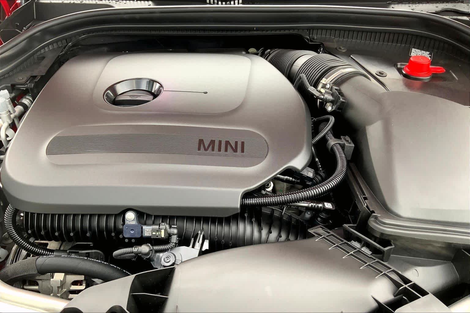 New 2026 Chili Red II MINI Iconic image 16