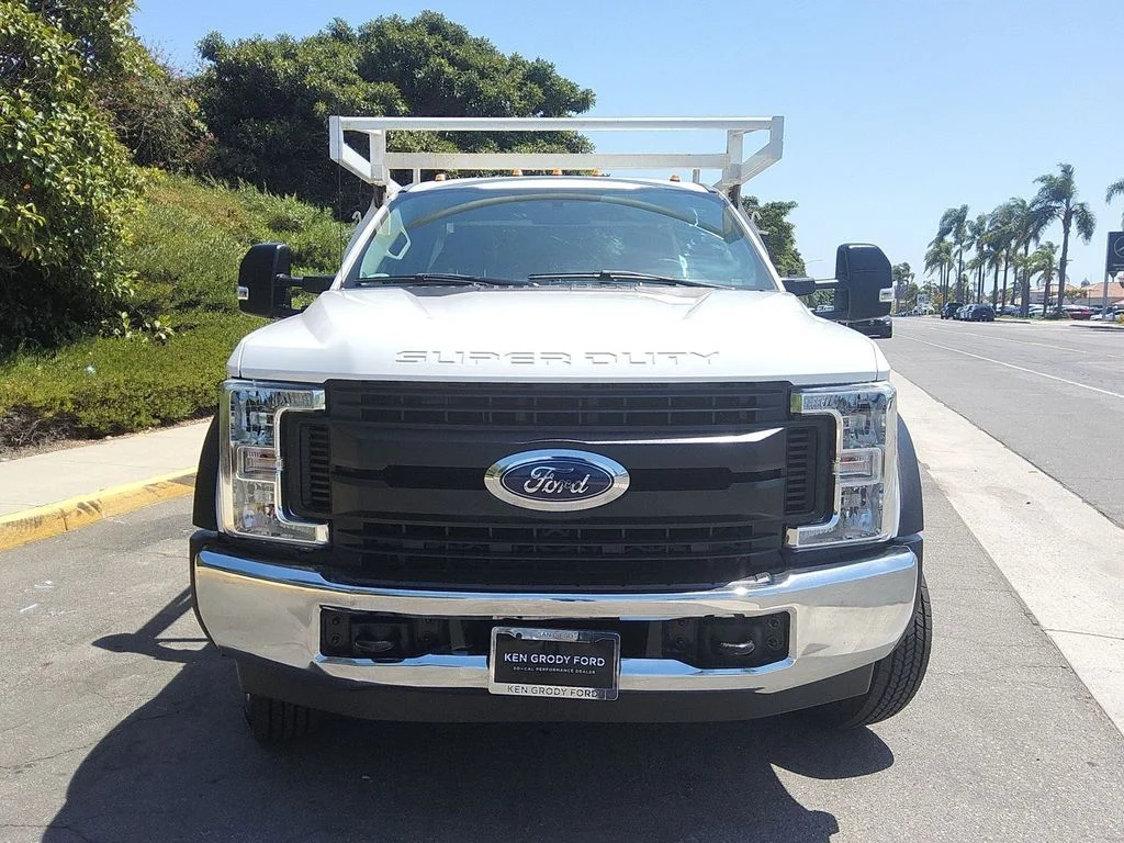 Used 2019 White Ford XL image 26