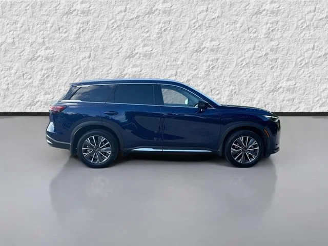 Used 2026 Grand Blue INFINITI LUXE image 2
