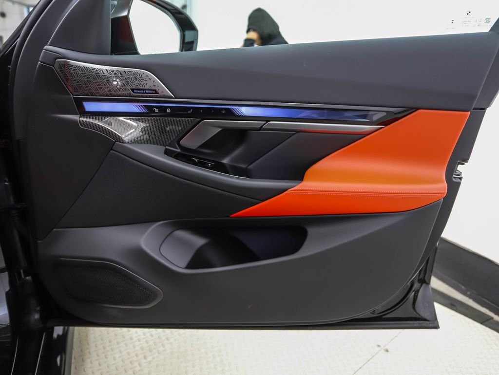 New 2026 Black Sapphire Metallic BMW Base image 30