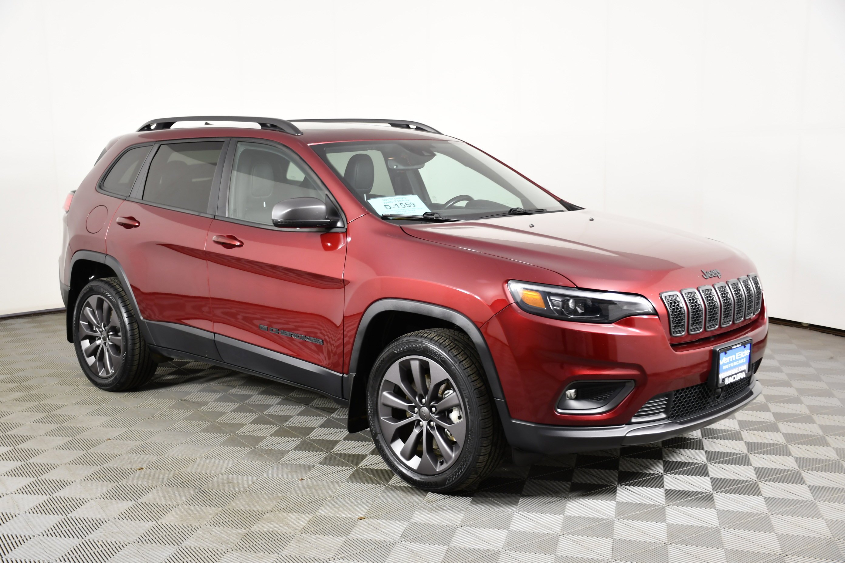 Used 2021 Velvet Red Pearlcoat Jeep 80th Anniversary image 4