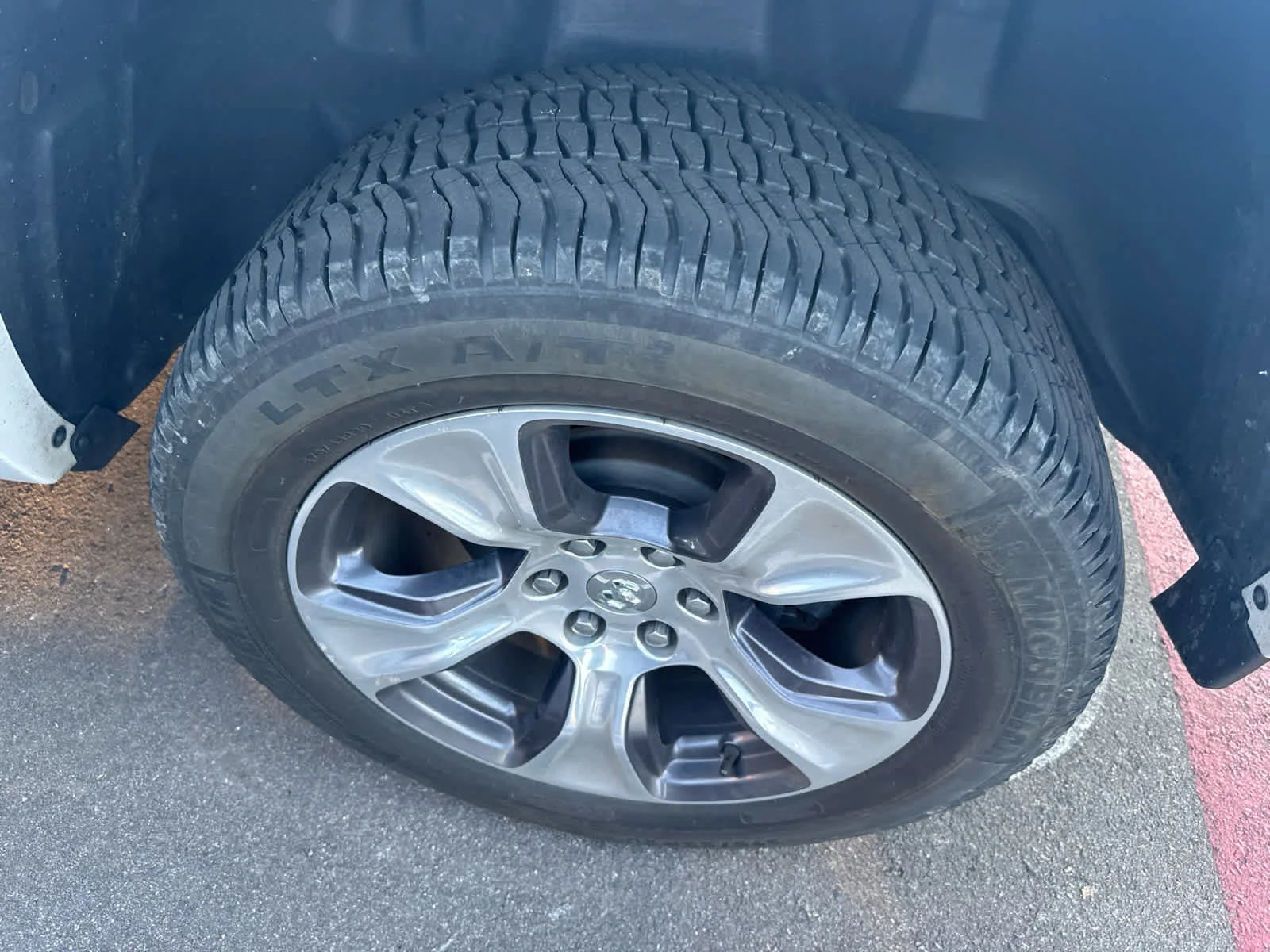 Used 2019 Ivory White Tri-Coat Pearlcoat Ram Laramie image 5
