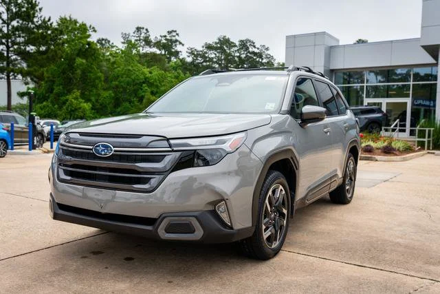 Certified Used 2025 River Rock Pearl Subaru Limited image 11