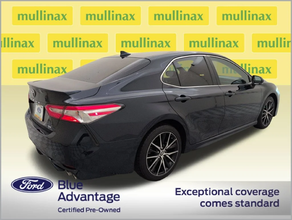 Certified Used 2020 Blue Toyota SE image 3