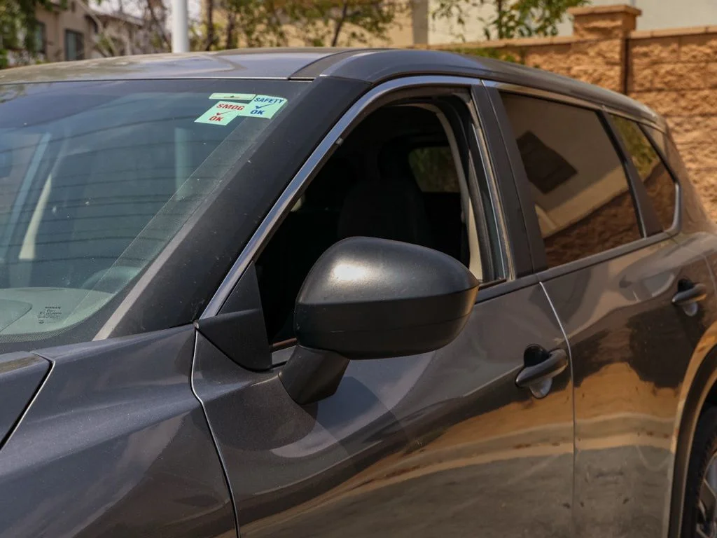 Used 2023 Gray Nissan S image 11