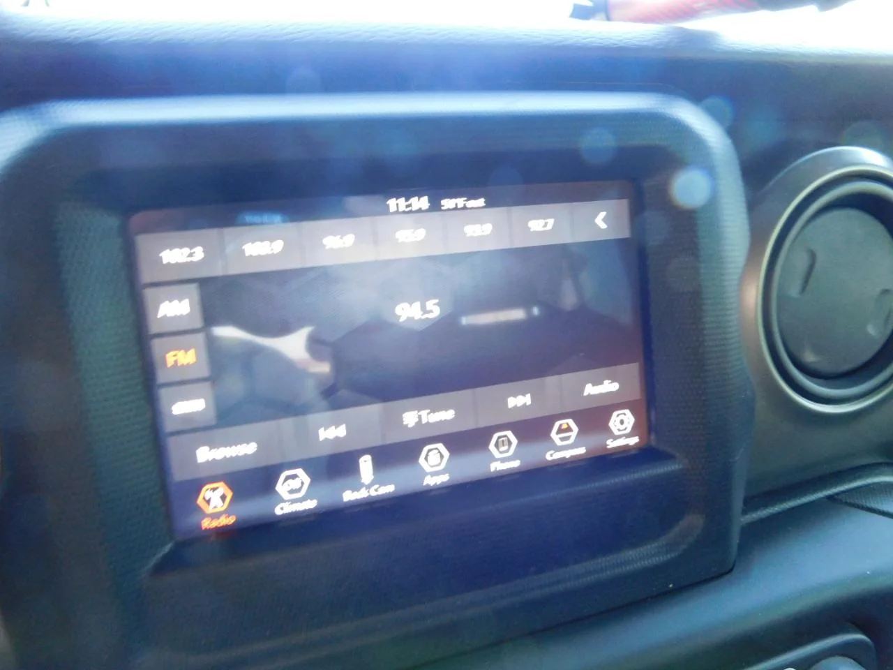 Used 2019 Gray Jeep SPORT S 4X4 image 33