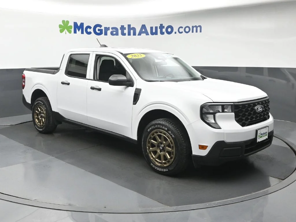 Used 2025 White Ford XL image 2