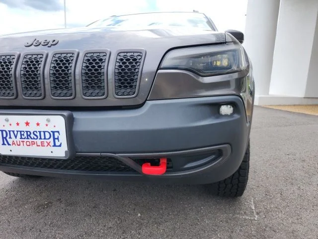 Used 2019 Crystal Metallic Jeep Trailhawk image 5