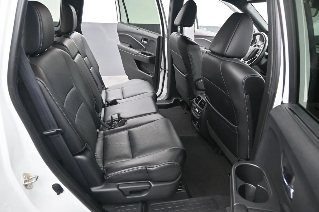 Used 2020 Platinum White Pearl Honda Touring image 31