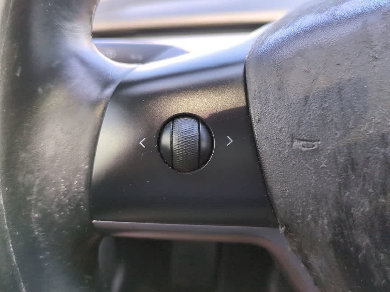 Used 2018  Tesla  image 23
