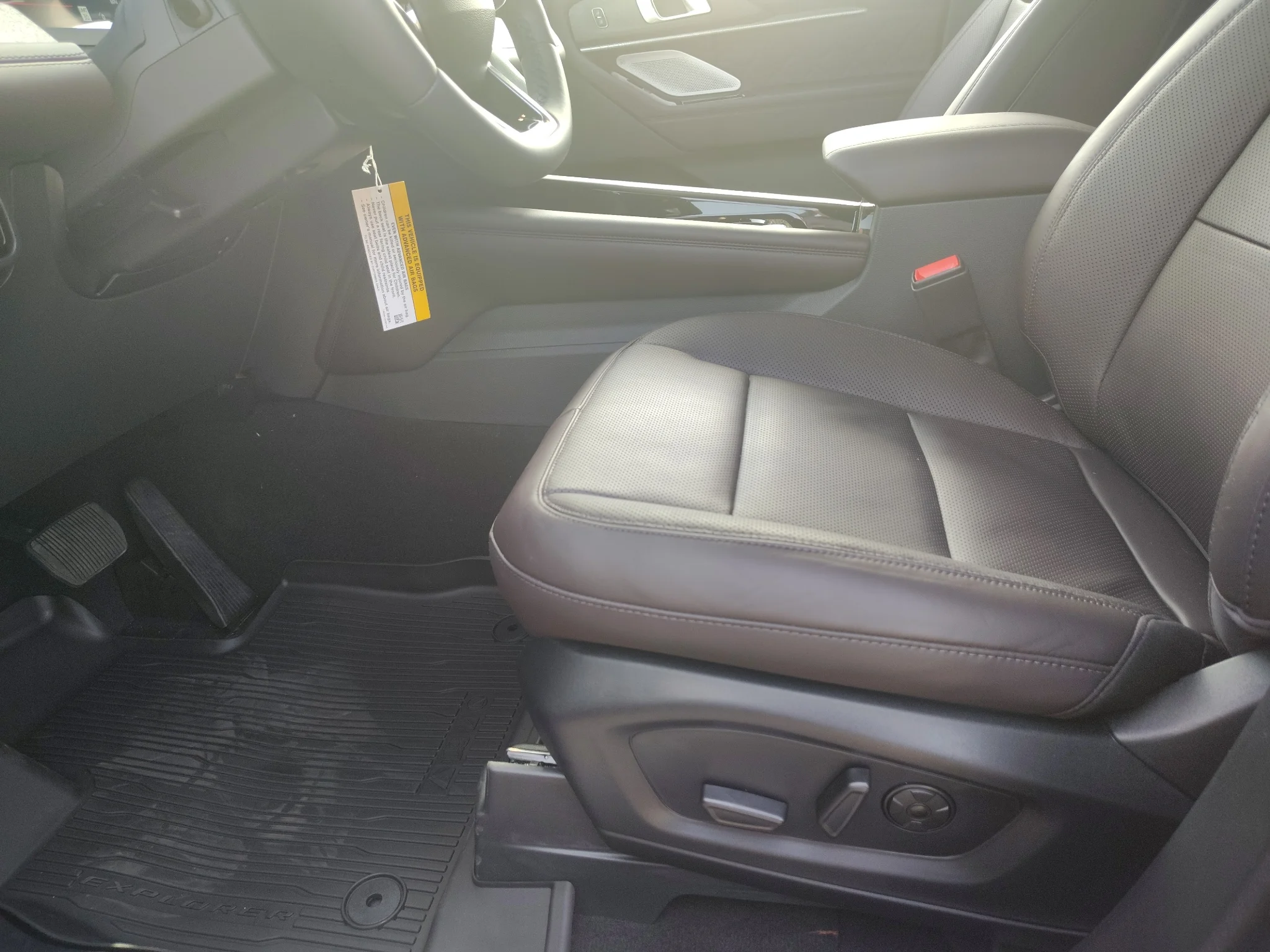 New 2026 Rapid Red Metallic Tinted Clearcoat Ford Platinum™ image 11