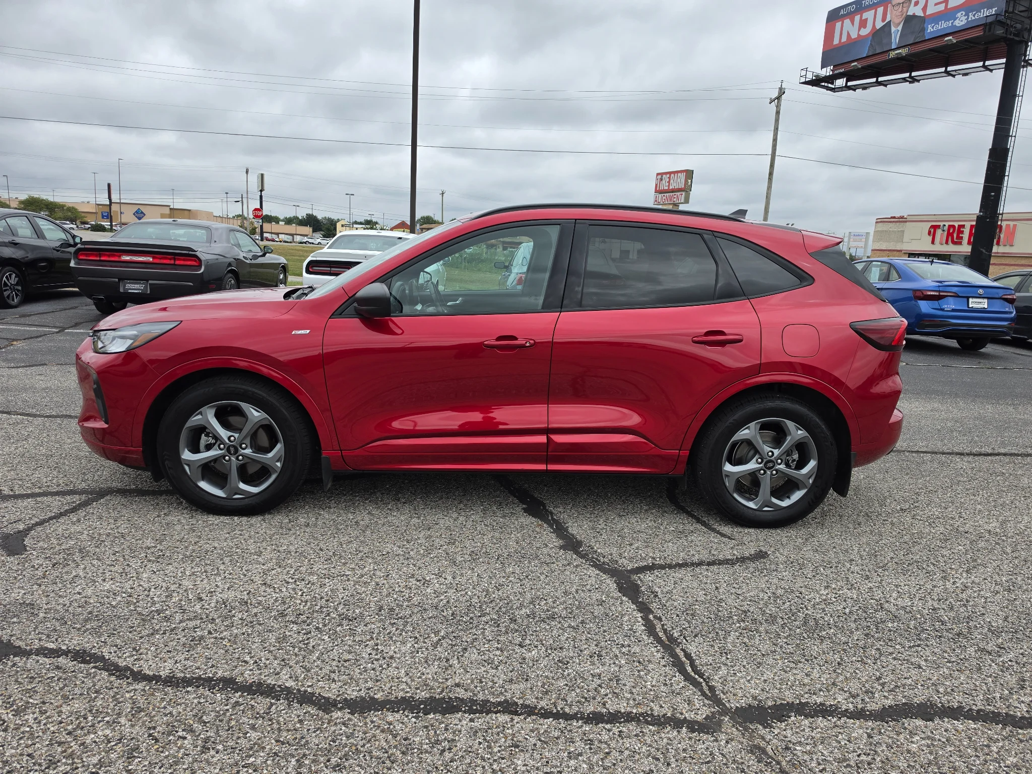 Used 2023 Rapid Red Metallic Tinted Clearcoat Ford ST-Line image 9