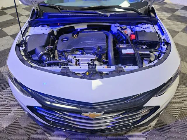 Used 2025 White Chevrolet LT image 22