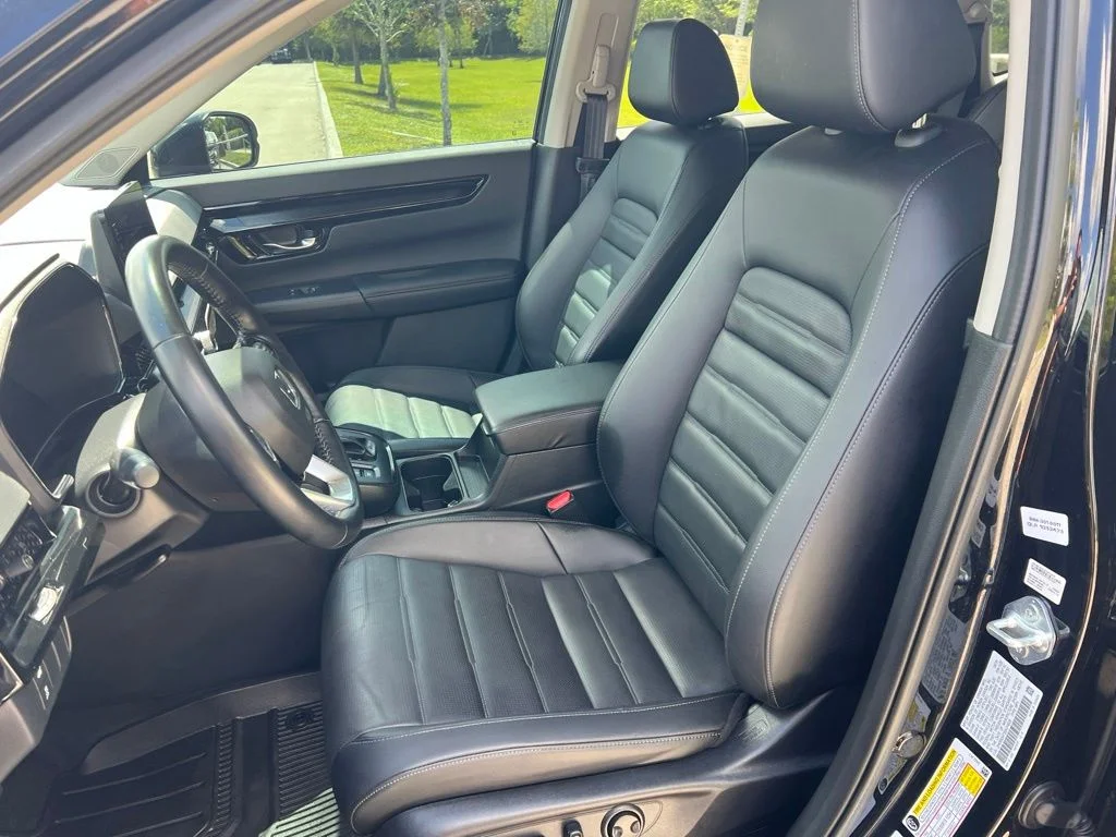 Used 2025 Black Honda EX-L image 28