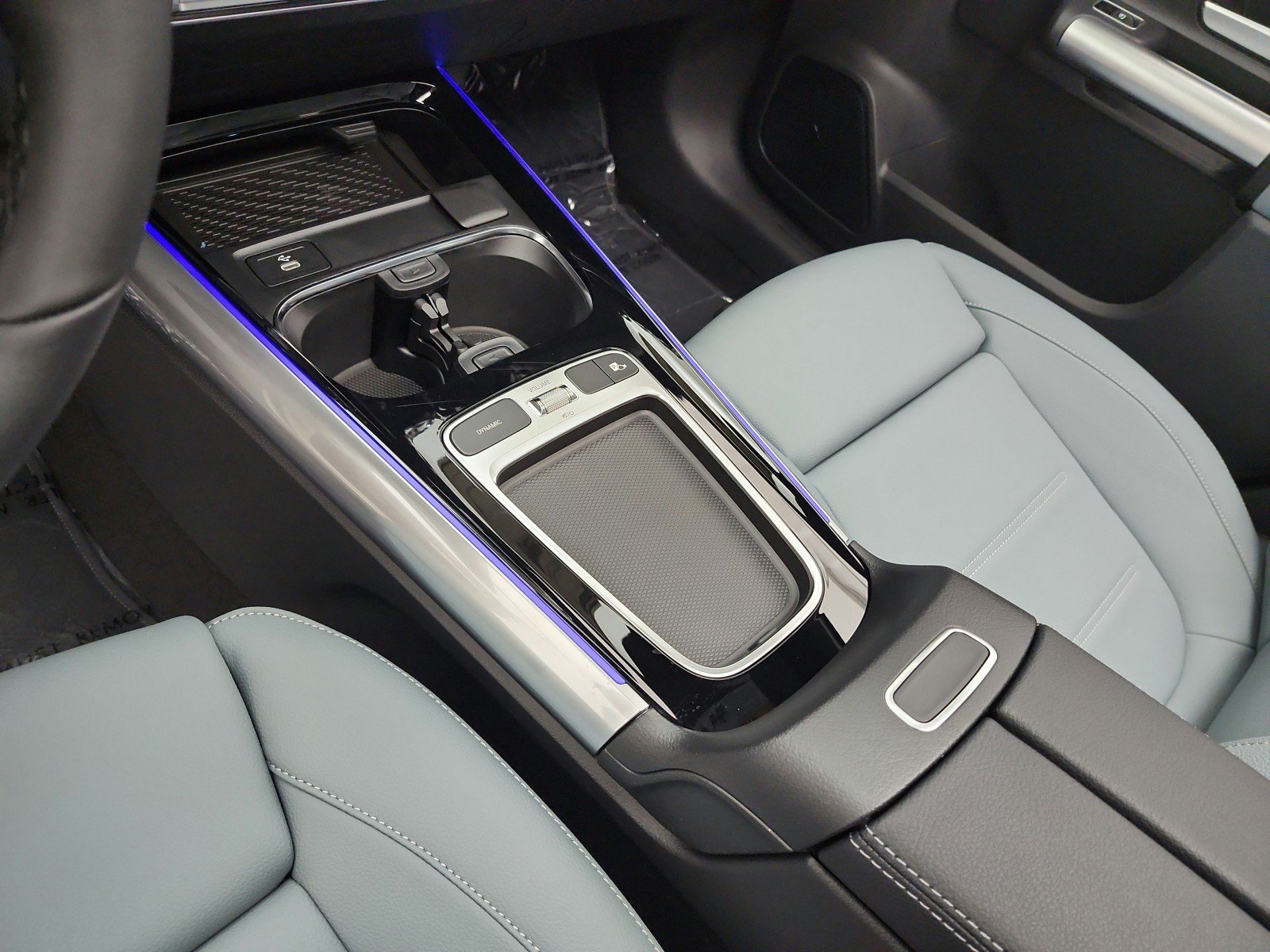 New 2026 Polar White Mercedes-Benz GLA 250 SUV image 25