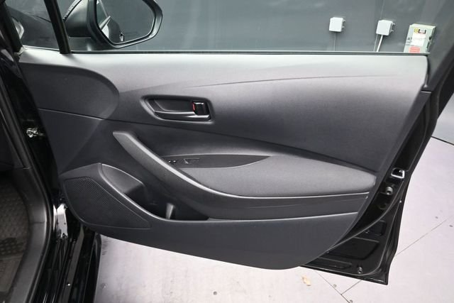 Used 2025 Midnight Black Metallic Toyota LE image 22