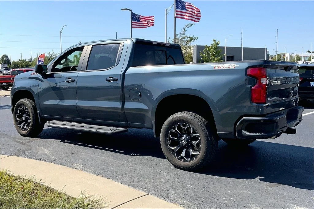 Used 2021 Chevrolet Silverado 1500 LT Trail Boss with VIN 3GCPYFEL0MG130939 for sale in Kansas City