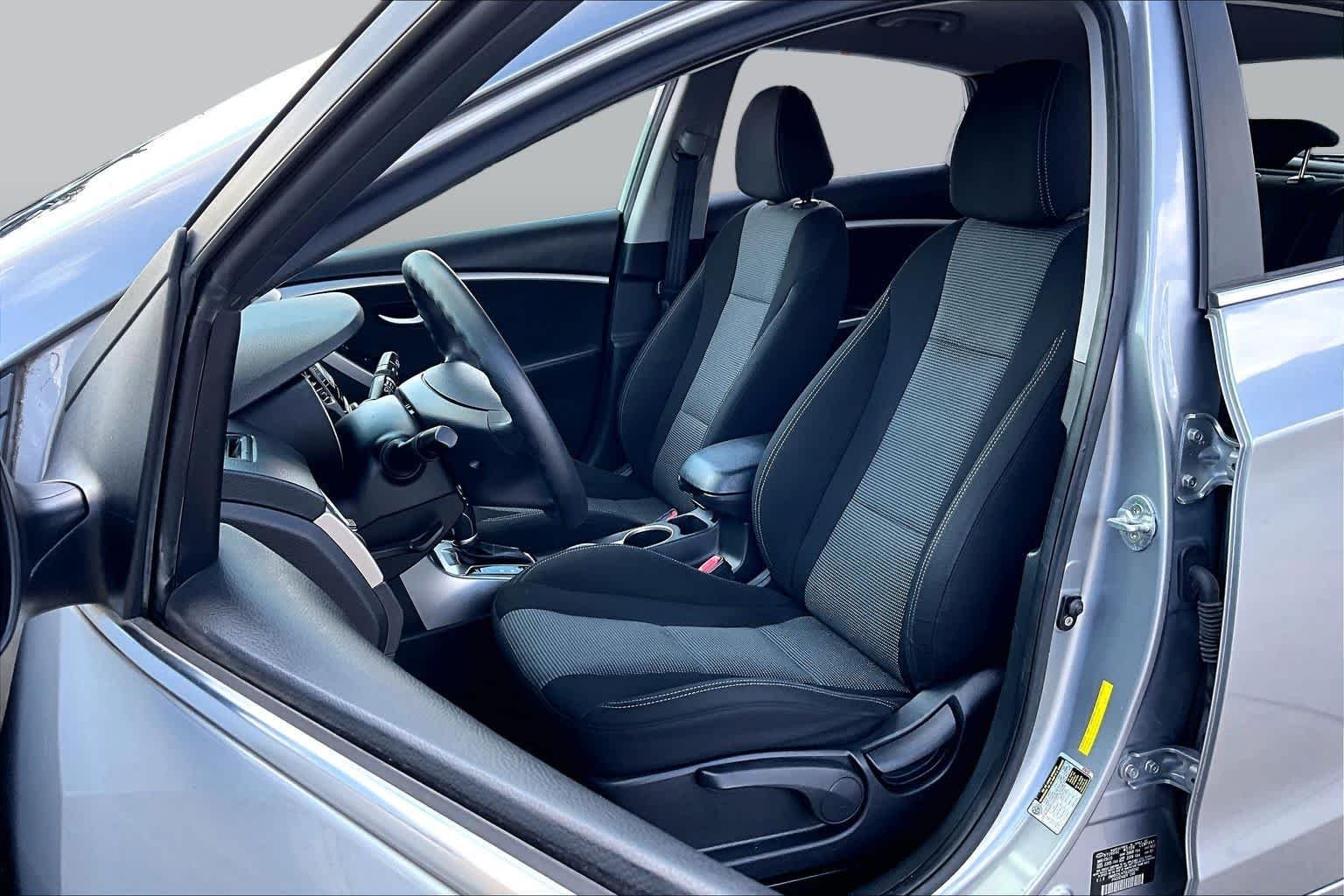 Pre-Owned 2016 Hyundai Elantra GT