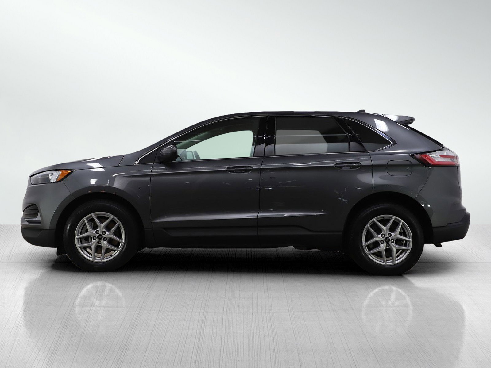 Used 2024 Ford Edge SEL with VIN 2FMPK4J99RBA97588 for sale in Minneapolis, Minnesota