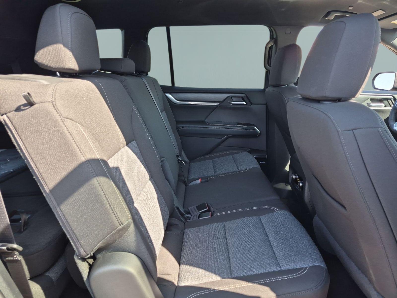 2026 GMC Acadia Elevation - Photo 26