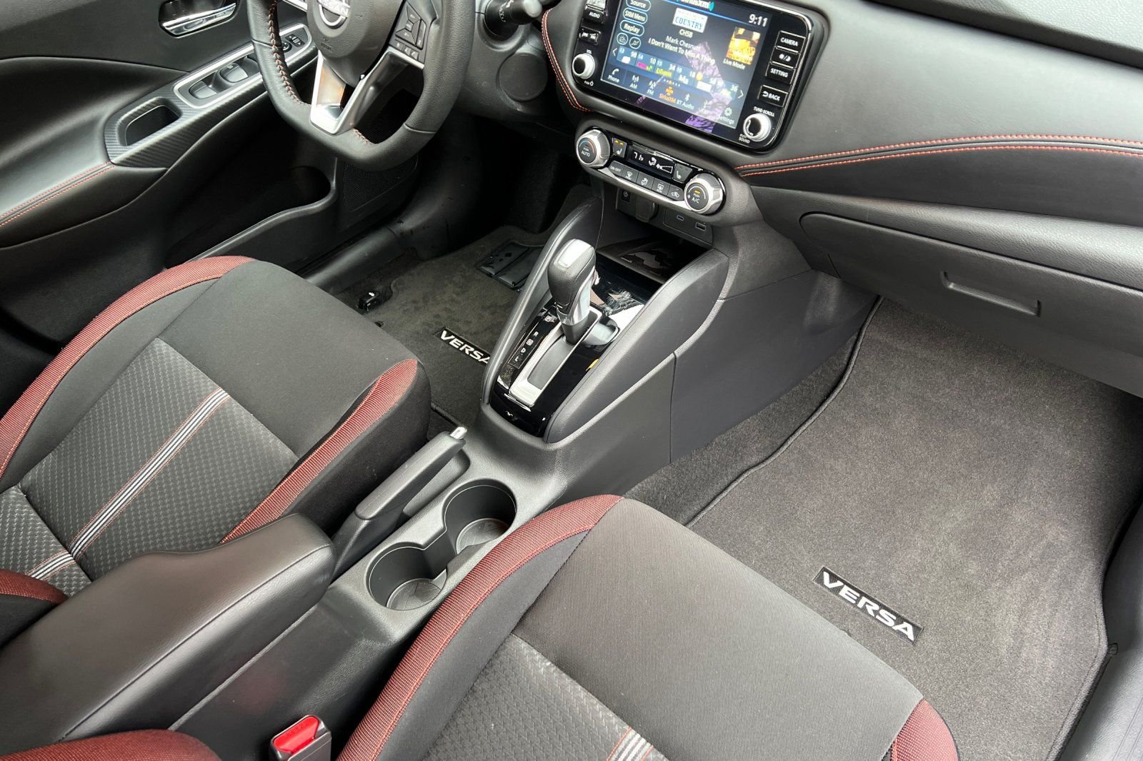 2025 Nissan Versa Sedan SR - Photo 20