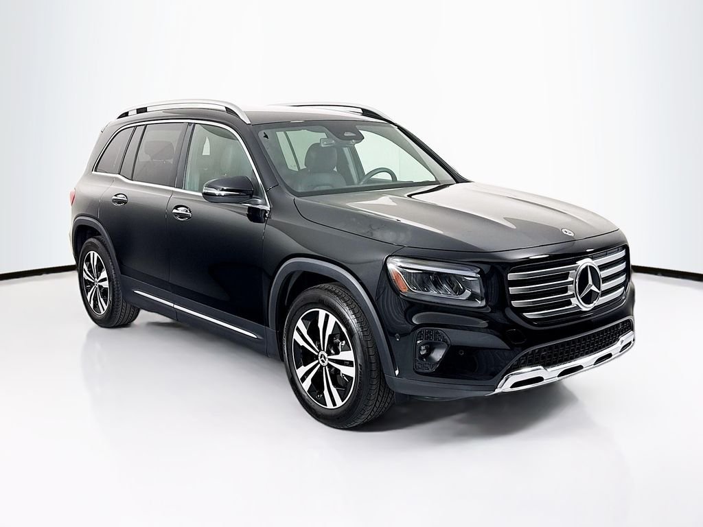Used 2025 Night Black Mercedes-Benz GLB 250 image 3