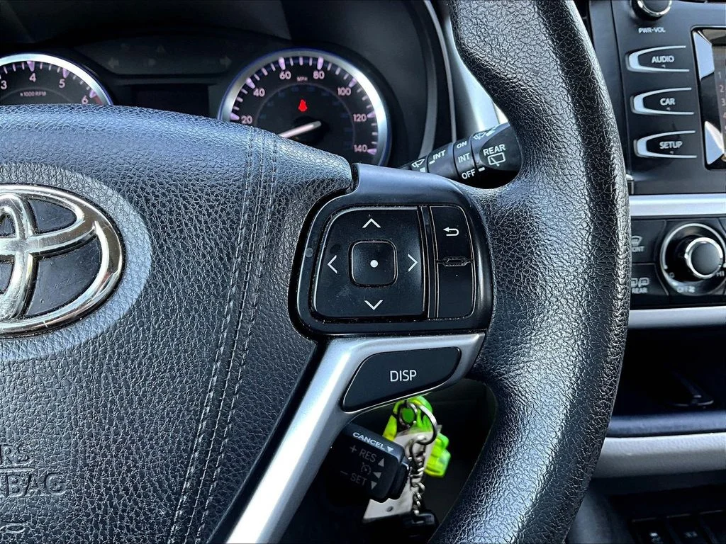 Used 2015 Blue Toyota LE image 15