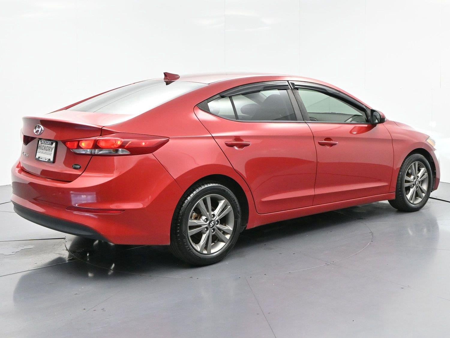 Used 2018 Scarlet Red Hyundai SEL image 7