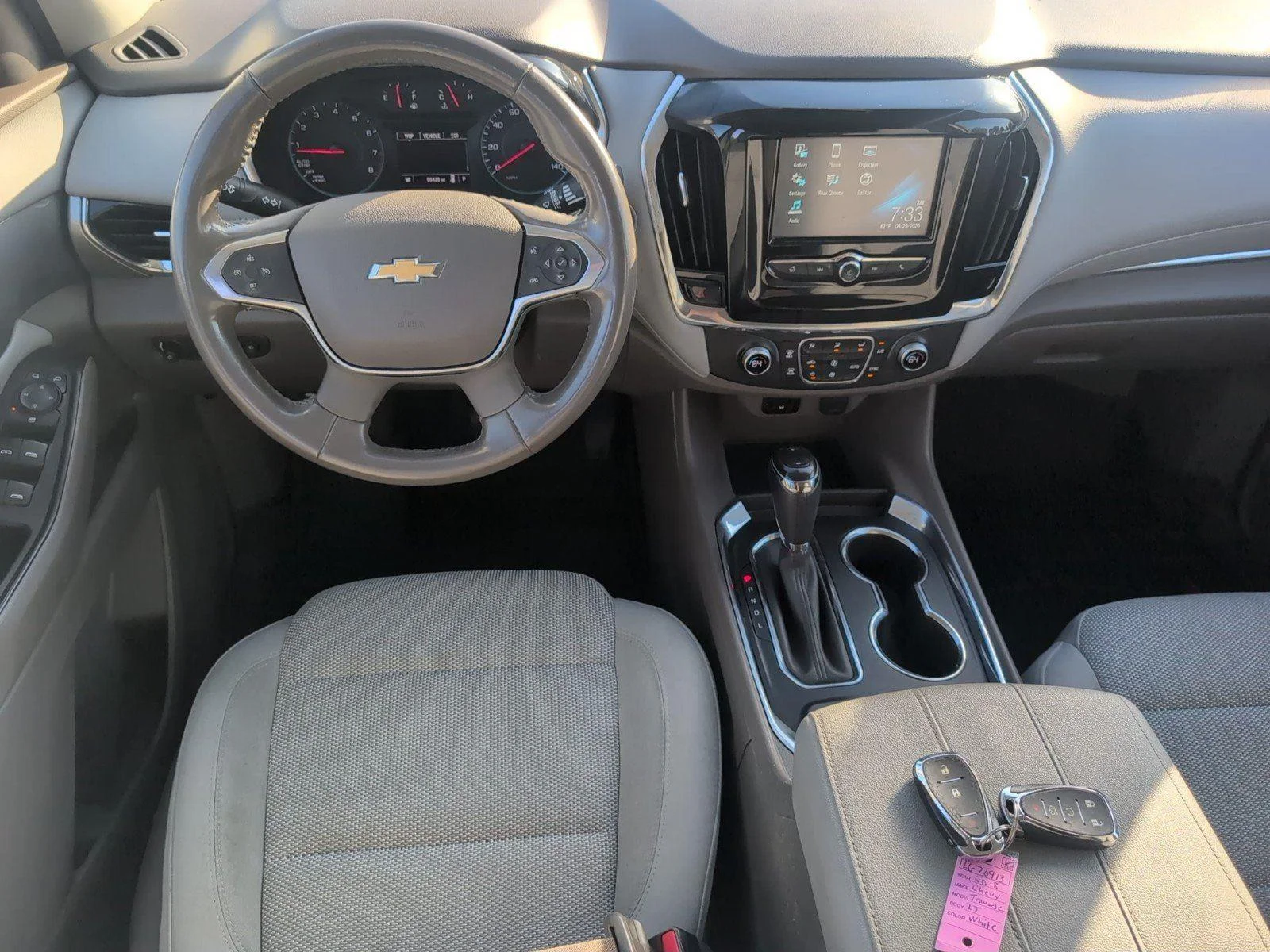 Used 2018 SUMMIT WHITE Chevrolet LT Cloth image 31