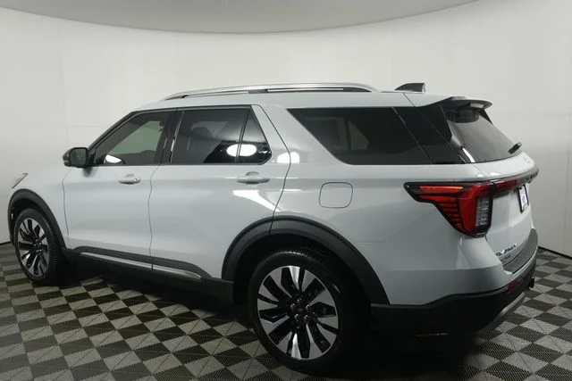New 2027 Avalanche Gray Ford Platinum™ image 20