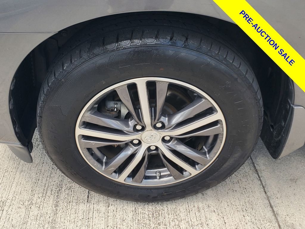 Used 2016 Gray INFINITI Base image 4