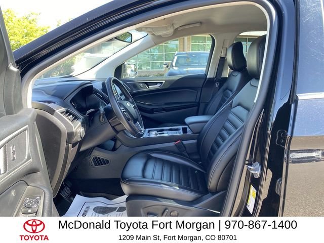 Used 2022 Black Ford SEL image 12