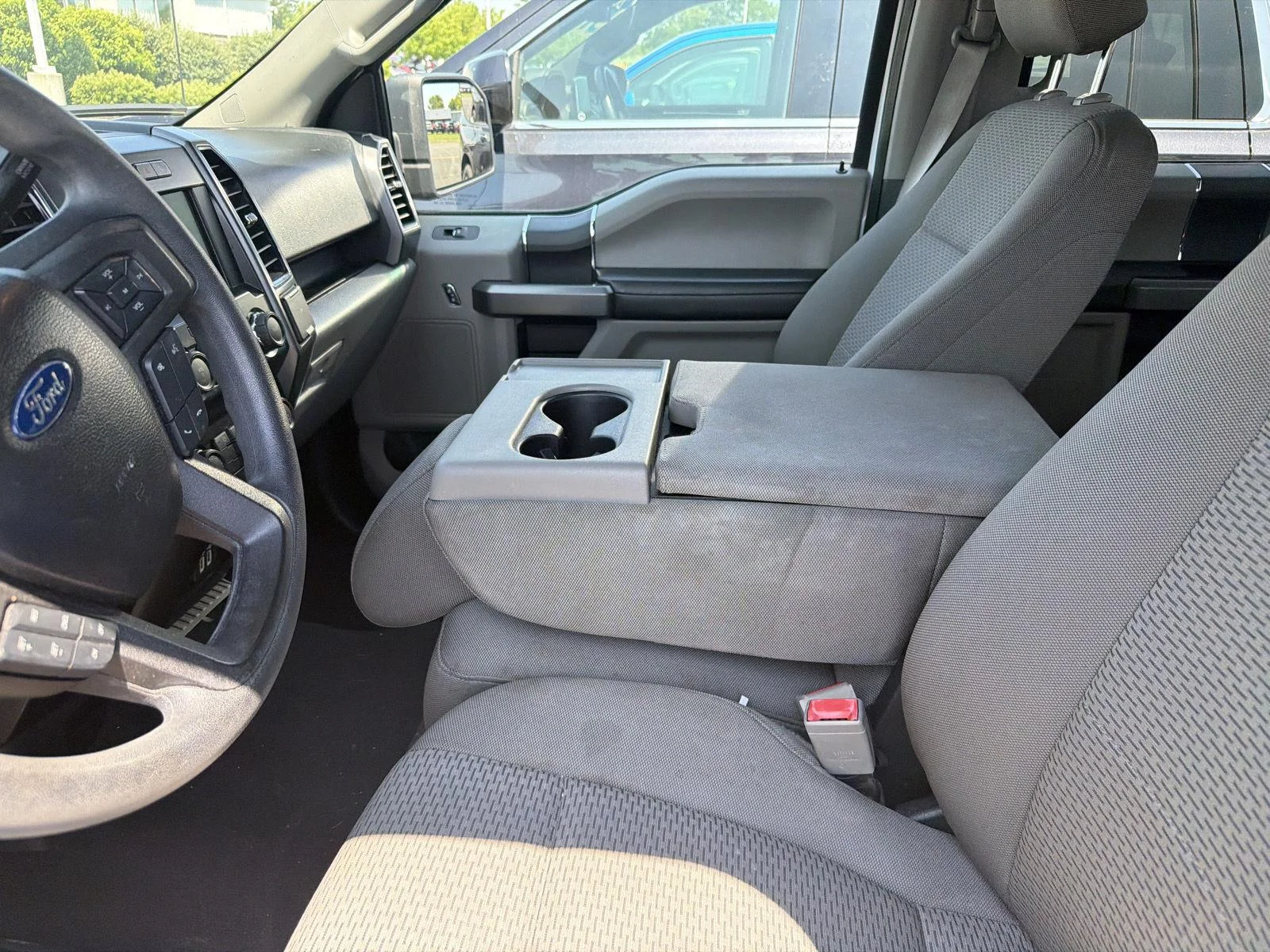 Used 2019 Oxford White Ford XLT image 18