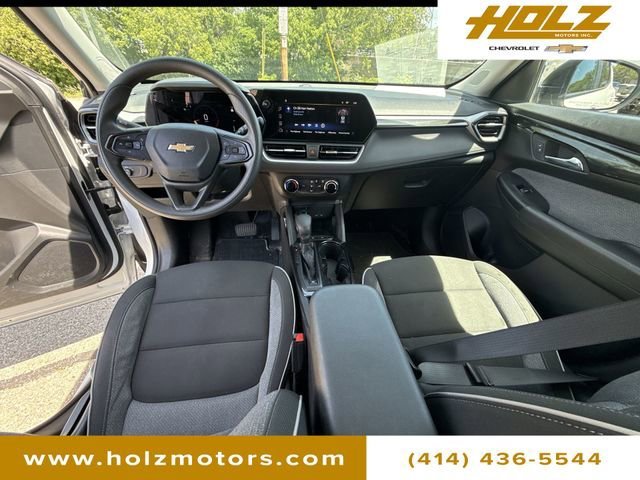 Certified Used 2025 Summit White Chevrolet LS image 19