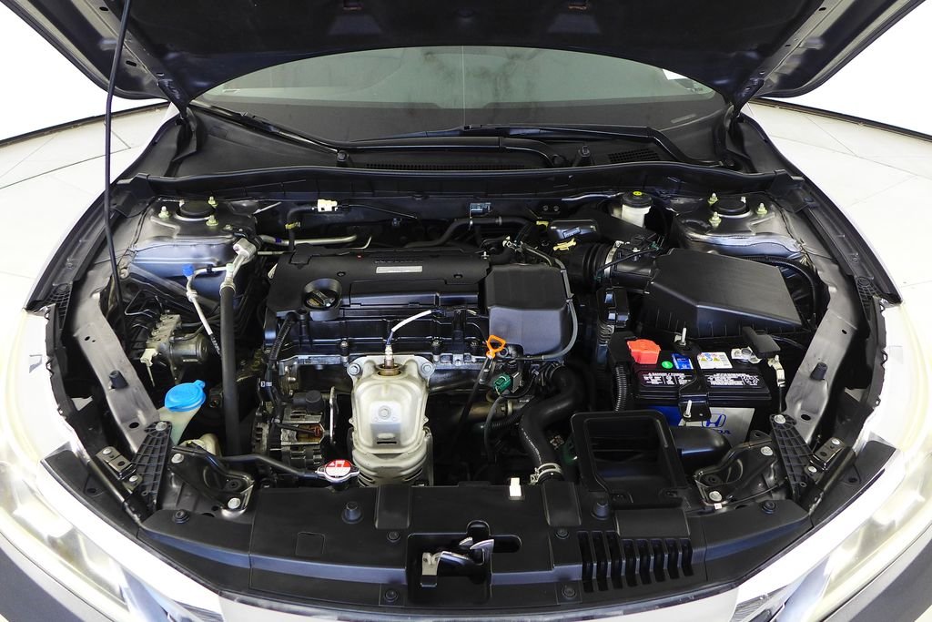2016 Honda Accord LX - Photo 6