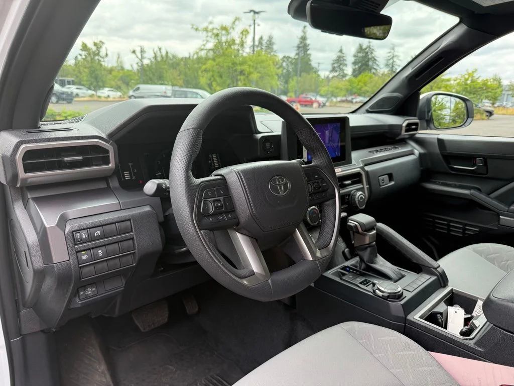 Used 2025 White Toyota SR5 image 11