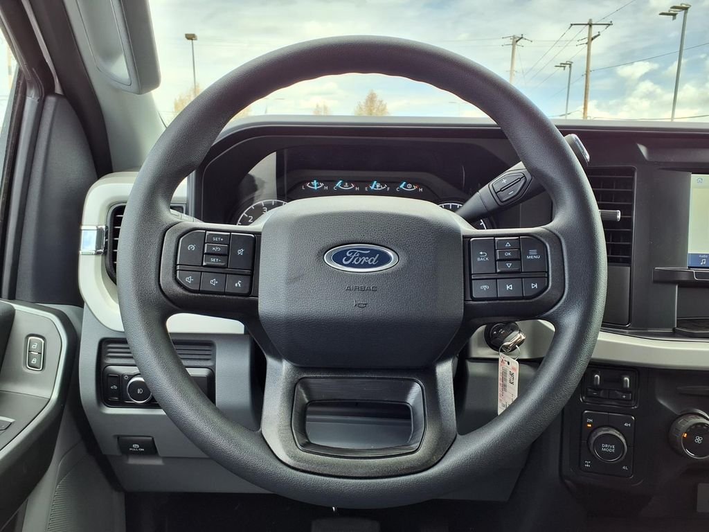 New 2026 Oxford White Ford F-350® XL image 13