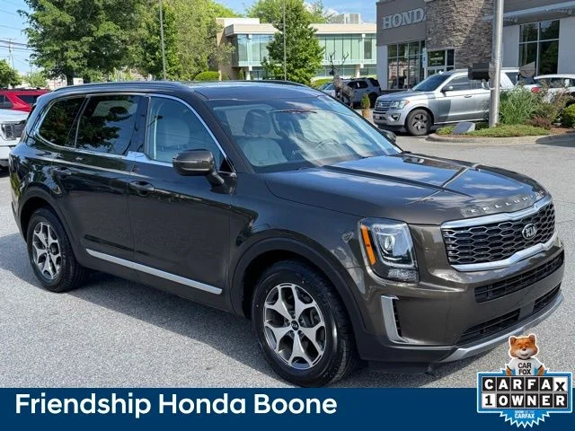 Used 2021 Green Kia EX image 3